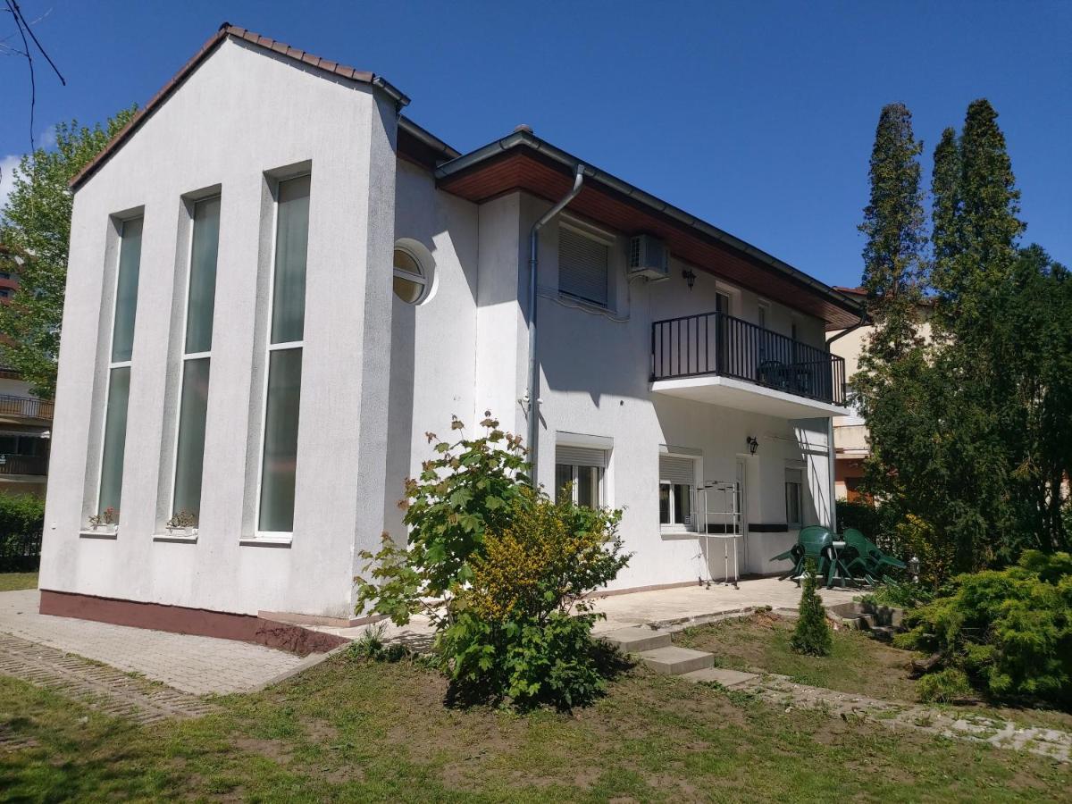 Ilona Apartmanház Siófok Exterior foto