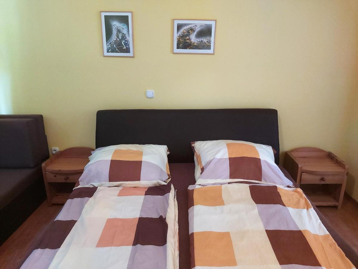 Ilona Apartmanház Siófok Exterior foto